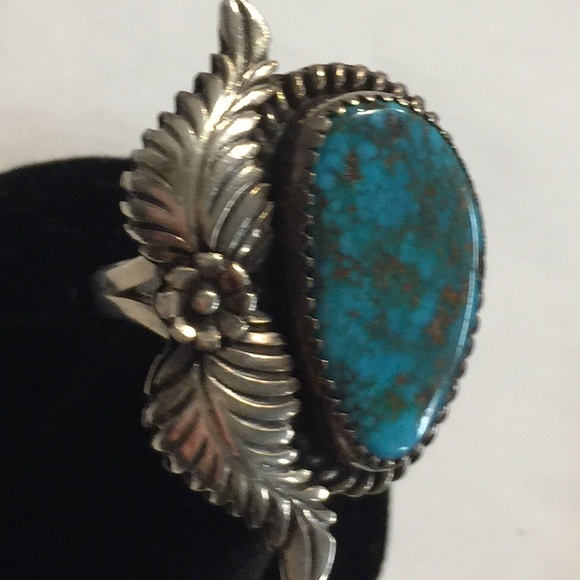 Vintage Sterling Native American Turquoise Ring - Picture 5 of 6